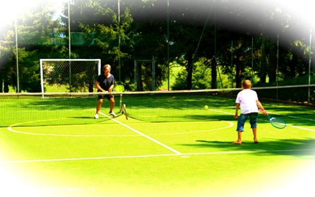 Campo da tennis loc. fontina